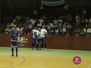 
<a style='margin-left: 5px;' class='btn btn-xs btn-social btn-facebook' href='https://www.facebook.com/sharer/sharer.php?u=https://www.boladovale.com.br/imgs/800-800-90/conteudo/fotos/1320/mg9361.jpg' rel='popup' data-width='500' data-height='400'><i class='fa fa-facebook'></i>Compartilhar <span class='hidden-xs'>no Facebook</span>
</a> 
<a class='btn btn-default btn-xs' target='_blank' href='imgs/800-800-90/conteudo/fotos/1320/mg9361.jpg'>
<span class='glyphicon glyphicon-cloud-download'></span> Salvar
</a> 
<span></span>