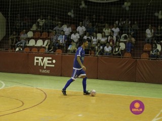
<a style='margin-left: 5px;' class='btn btn-xs btn-social btn-facebook' href='https://www.facebook.com/sharer/sharer.php?u=https://www.boladovale.com.br/imgs/800-800-90/conteudo/fotos/1320/mg9362.jpg' rel='popup' data-width='500' data-height='400'><i class='fa fa-facebook'></i>Compartilhar <span class='hidden-xs'>no Facebook</span>
</a> 
<a class='btn btn-default btn-xs' target='_blank' href='imgs/800-800-90/conteudo/fotos/1320/mg9362.jpg'>
<span class='glyphicon glyphicon-cloud-download'></span> Salvar
</a> 
<span></span>