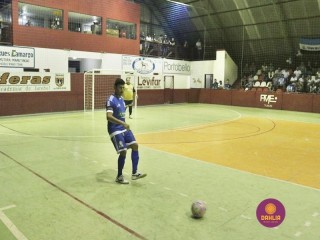 
<a style='margin-left: 5px;' class='btn btn-xs btn-social btn-facebook' href='https://www.facebook.com/sharer/sharer.php?u=https://www.boladovale.com.br/imgs/800-800-90/conteudo/fotos/1320/mg9374.jpg' rel='popup' data-width='500' data-height='400'><i class='fa fa-facebook'></i>Compartilhar <span class='hidden-xs'>no Facebook</span>
</a> 
<a class='btn btn-default btn-xs' target='_blank' href='imgs/800-800-90/conteudo/fotos/1320/mg9374.jpg'>
<span class='glyphicon glyphicon-cloud-download'></span> Salvar
</a> 
<span></span>
