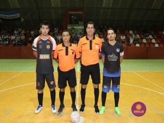 
<a style='margin-left: 5px;' class='btn btn-xs btn-social btn-facebook' href='https://www.facebook.com/sharer/sharer.php?u=https://www.boladovale.com.br/imgs/800-800-90/conteudo/fotos/1321/img9410.jpg' rel='popup' data-width='500' data-height='400'><i class='fa fa-facebook'></i>Compartilhar <span class='hidden-xs'>no Facebook</span>
</a> 
<a class='btn btn-default btn-xs' target='_blank' href='imgs/800-800-90/conteudo/fotos/1321/img9410.jpg'>
<span class='glyphicon glyphicon-cloud-download'></span> Salvar
</a> 
<span></span>