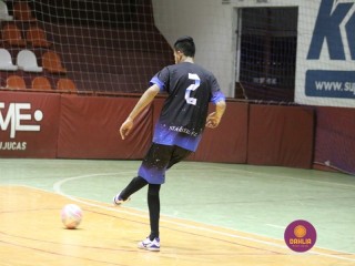 
<a style='margin-left: 5px;' class='btn btn-xs btn-social btn-facebook' href='https://www.facebook.com/sharer/sharer.php?u=https://www.boladovale.com.br/imgs/800-800-90/conteudo/fotos/1321/img9460.jpg' rel='popup' data-width='500' data-height='400'><i class='fa fa-facebook'></i>Compartilhar <span class='hidden-xs'>no Facebook</span>
</a> 
<a class='btn btn-default btn-xs' target='_blank' href='imgs/800-800-90/conteudo/fotos/1321/img9460.jpg'>
<span class='glyphicon glyphicon-cloud-download'></span> Salvar
</a> 
<span></span>