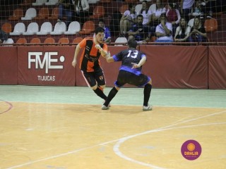 
<a style='margin-left: 5px;' class='btn btn-xs btn-social btn-facebook' href='https://www.facebook.com/sharer/sharer.php?u=https://www.boladovale.com.br/imgs/800-800-90/conteudo/fotos/1321/img9468.jpg' rel='popup' data-width='500' data-height='400'><i class='fa fa-facebook'></i>Compartilhar <span class='hidden-xs'>no Facebook</span>
</a> 
<a class='btn btn-default btn-xs' target='_blank' href='imgs/800-800-90/conteudo/fotos/1321/img9468.jpg'>
<span class='glyphicon glyphicon-cloud-download'></span> Salvar
</a> 
<span></span>