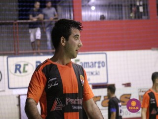 
<a style='margin-left: 5px;' class='btn btn-xs btn-social btn-facebook' href='https://www.facebook.com/sharer/sharer.php?u=https://www.boladovale.com.br/imgs/800-800-90/conteudo/fotos/1321/img9490.jpg' rel='popup' data-width='500' data-height='400'><i class='fa fa-facebook'></i>Compartilhar <span class='hidden-xs'>no Facebook</span>
</a> 
<a class='btn btn-default btn-xs' target='_blank' href='imgs/800-800-90/conteudo/fotos/1321/img9490.jpg'>
<span class='glyphicon glyphicon-cloud-download'></span> Salvar
</a> 
<span></span>