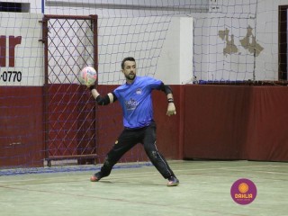 
<a style='margin-left: 5px;' class='btn btn-xs btn-social btn-facebook' href='https://www.facebook.com/sharer/sharer.php?u=https://www.boladovale.com.br/imgs/800-800-90/conteudo/fotos/1321/img9500.jpg' rel='popup' data-width='500' data-height='400'><i class='fa fa-facebook'></i>Compartilhar <span class='hidden-xs'>no Facebook</span>
</a> 
<a class='btn btn-default btn-xs' target='_blank' href='imgs/800-800-90/conteudo/fotos/1321/img9500.jpg'>
<span class='glyphicon glyphicon-cloud-download'></span> Salvar
</a> 
<span></span>