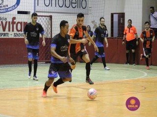 
<a style='margin-left: 5px;' class='btn btn-xs btn-social btn-facebook' href='https://www.facebook.com/sharer/sharer.php?u=https://www.boladovale.com.br/imgs/800-800-90/conteudo/fotos/1321/img9505.jpg' rel='popup' data-width='500' data-height='400'><i class='fa fa-facebook'></i>Compartilhar <span class='hidden-xs'>no Facebook</span>
</a> 
<a class='btn btn-default btn-xs' target='_blank' href='imgs/800-800-90/conteudo/fotos/1321/img9505.jpg'>
<span class='glyphicon glyphicon-cloud-download'></span> Salvar
</a> 
<span></span>