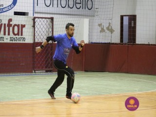 
<a style='margin-left: 5px;' class='btn btn-xs btn-social btn-facebook' href='https://www.facebook.com/sharer/sharer.php?u=https://www.boladovale.com.br/imgs/800-800-90/conteudo/fotos/1321/img9517.jpg' rel='popup' data-width='500' data-height='400'><i class='fa fa-facebook'></i>Compartilhar <span class='hidden-xs'>no Facebook</span>
</a> 
<a class='btn btn-default btn-xs' target='_blank' href='imgs/800-800-90/conteudo/fotos/1321/img9517.jpg'>
<span class='glyphicon glyphicon-cloud-download'></span> Salvar
</a> 
<span></span>