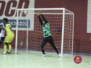 
<a style='margin-left: 5px;' class='btn btn-xs btn-social btn-facebook' href='https://www.facebook.com/sharer/sharer.php?u=https://www.boladovale.com.br/imgs/800-800-90/conteudo/fotos/1322/img9588.jpg' rel='popup' data-width='500' data-height='400'><i class='fa fa-facebook'></i>Compartilhar <span class='hidden-xs'>no Facebook</span>
</a> 
<a class='btn btn-default btn-xs' target='_blank' href='imgs/800-800-90/conteudo/fotos/1322/img9588.jpg'>
<span class='glyphicon glyphicon-cloud-download'></span> Salvar
</a> 
<span></span>