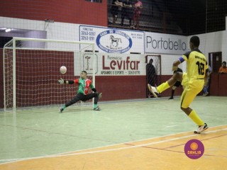 
<a style='margin-left: 5px;' class='btn btn-xs btn-social btn-facebook' href='https://www.facebook.com/sharer/sharer.php?u=https://www.boladovale.com.br/imgs/800-800-90/conteudo/fotos/1322/img9616.jpg' rel='popup' data-width='500' data-height='400'><i class='fa fa-facebook'></i>Compartilhar <span class='hidden-xs'>no Facebook</span>
</a> 
<a class='btn btn-default btn-xs' target='_blank' href='imgs/800-800-90/conteudo/fotos/1322/img9616.jpg'>
<span class='glyphicon glyphicon-cloud-download'></span> Salvar
</a> 
<span></span>