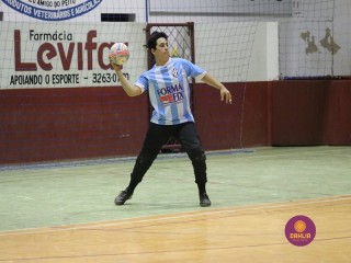 
<a style='margin-left: 5px;' class='btn btn-xs btn-social btn-facebook' href='https://www.facebook.com/sharer/sharer.php?u=https://www.boladovale.com.br/imgs/800-800-90/conteudo/fotos/1323/img9696.jpg' rel='popup' data-width='500' data-height='400'><i class='fa fa-facebook'></i>Compartilhar <span class='hidden-xs'>no Facebook</span>
</a> 
<a class='btn btn-default btn-xs' target='_blank' href='imgs/800-800-90/conteudo/fotos/1323/img9696.jpg'>
<span class='glyphicon glyphicon-cloud-download'></span> Salvar
</a> 
<span></span>