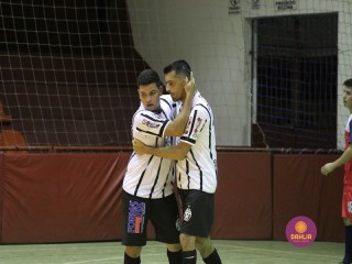 
<a style='margin-left: 5px;' class='btn btn-xs btn-social btn-facebook' href='https://www.facebook.com/sharer/sharer.php?u=https://www.boladovale.com.br/imgs/800-800-90/conteudo/fotos/1323/img9711.jpg' rel='popup' data-width='500' data-height='400'><i class='fa fa-facebook'></i>Compartilhar <span class='hidden-xs'>no Facebook</span>
</a> 
<a class='btn btn-default btn-xs' target='_blank' href='imgs/800-800-90/conteudo/fotos/1323/img9711.jpg'>
<span class='glyphicon glyphicon-cloud-download'></span> Salvar
</a> 
<span></span>