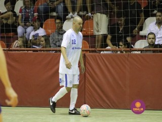 
<a style='margin-left: 5px;' class='btn btn-xs btn-social btn-facebook' href='https://www.facebook.com/sharer/sharer.php?u=https://www.boladovale.com.br/imgs/800-800-90/conteudo/fotos/1324/img9788.jpg' rel='popup' data-width='500' data-height='400'><i class='fa fa-facebook'></i>Compartilhar <span class='hidden-xs'>no Facebook</span>
</a> 
<a class='btn btn-default btn-xs' target='_blank' href='imgs/800-800-90/conteudo/fotos/1324/img9788.jpg'>
<span class='glyphicon glyphicon-cloud-download'></span> Salvar
</a> 
<span></span>