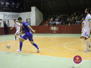 
<a style='margin-left: 5px;' class='btn btn-xs btn-social btn-facebook' href='https://www.facebook.com/sharer/sharer.php?u=https://www.boladovale.com.br/imgs/800-800-90/conteudo/fotos/1324/img9799.jpg' rel='popup' data-width='500' data-height='400'><i class='fa fa-facebook'></i>Compartilhar <span class='hidden-xs'>no Facebook</span>
</a> 
<a class='btn btn-default btn-xs' target='_blank' href='imgs/800-800-90/conteudo/fotos/1324/img9799.jpg'>
<span class='glyphicon glyphicon-cloud-download'></span> Salvar
</a> 
<span></span>