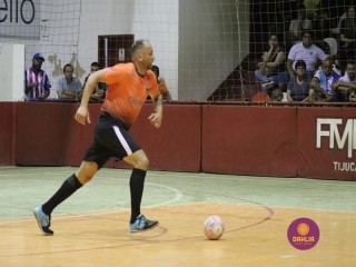 
<a style='margin-left: 5px;' class='btn btn-xs btn-social btn-facebook' href='https://www.facebook.com/sharer/sharer.php?u=https://www.boladovale.com.br/imgs/800-800-90/conteudo/fotos/1325/img9832.jpg' rel='popup' data-width='500' data-height='400'><i class='fa fa-facebook'></i>Compartilhar <span class='hidden-xs'>no Facebook</span>
</a> 
<a class='btn btn-default btn-xs' target='_blank' href='imgs/800-800-90/conteudo/fotos/1325/img9832.jpg'>
<span class='glyphicon glyphicon-cloud-download'></span> Salvar
</a> 
<span></span>