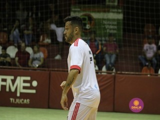 
<a style='margin-left: 5px;' class='btn btn-xs btn-social btn-facebook' href='https://www.facebook.com/sharer/sharer.php?u=https://www.boladovale.com.br/imgs/800-800-90/conteudo/fotos/1325/img9847.jpg' rel='popup' data-width='500' data-height='400'><i class='fa fa-facebook'></i>Compartilhar <span class='hidden-xs'>no Facebook</span>
</a> 
<a class='btn btn-default btn-xs' target='_blank' href='imgs/800-800-90/conteudo/fotos/1325/img9847.jpg'>
<span class='glyphicon glyphicon-cloud-download'></span> Salvar
</a> 
<span></span>