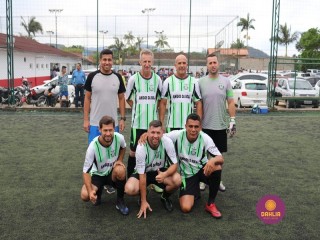 
<a style='margin-left: 5px;' class='btn btn-xs btn-social btn-facebook' href='https://www.facebook.com/sharer/sharer.php?u=https://www.boladovale.com.br/imgs/800-800-90/conteudo/fotos/1326/img0017.jpg' rel='popup' data-width='500' data-height='400'><i class='fa fa-facebook'></i>Compartilhar <span class='hidden-xs'>no Facebook</span>
</a> 
<a class='btn btn-default btn-xs' target='_blank' href='imgs/800-800-90/conteudo/fotos/1326/img0017.jpg'>
<span class='glyphicon glyphicon-cloud-download'></span> Salvar
</a> 
<span></span>