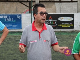 
<a style='margin-left: 5px;' class='btn btn-xs btn-social btn-facebook' href='https://www.facebook.com/sharer/sharer.php?u=https://www.boladovale.com.br/imgs/800-800-90/conteudo/fotos/1326/img0020.jpg' rel='popup' data-width='500' data-height='400'><i class='fa fa-facebook'></i>Compartilhar <span class='hidden-xs'>no Facebook</span>
</a> 
<a class='btn btn-default btn-xs' target='_blank' href='imgs/800-800-90/conteudo/fotos/1326/img0020.jpg'>
<span class='glyphicon glyphicon-cloud-download'></span> Salvar
</a> 
<span></span>