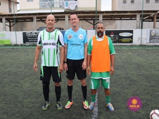 
<a style='margin-left: 5px;' class='btn btn-xs btn-social btn-facebook' href='https://www.facebook.com/sharer/sharer.php?u=https://www.boladovale.com.br/imgs/800-800-90/conteudo/fotos/1326/img0026.jpg' rel='popup' data-width='500' data-height='400'><i class='fa fa-facebook'></i>Compartilhar <span class='hidden-xs'>no Facebook</span>
</a> 
<a class='btn btn-default btn-xs' target='_blank' href='imgs/800-800-90/conteudo/fotos/1326/img0026.jpg'>
<span class='glyphicon glyphicon-cloud-download'></span> Salvar
</a> 
<span></span>