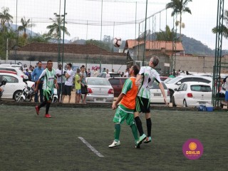 
<a style='margin-left: 5px;' class='btn btn-xs btn-social btn-facebook' href='https://www.facebook.com/sharer/sharer.php?u=https://www.boladovale.com.br/imgs/800-800-90/conteudo/fotos/1326/img0035.jpg' rel='popup' data-width='500' data-height='400'><i class='fa fa-facebook'></i>Compartilhar <span class='hidden-xs'>no Facebook</span>
</a> 
<a class='btn btn-default btn-xs' target='_blank' href='imgs/800-800-90/conteudo/fotos/1326/img0035.jpg'>
<span class='glyphicon glyphicon-cloud-download'></span> Salvar
</a> 
<span></span>