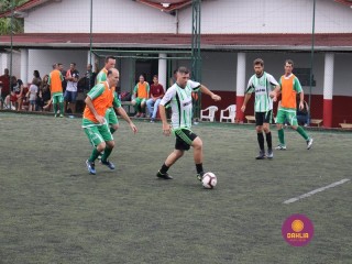 
<a style='margin-left: 5px;' class='btn btn-xs btn-social btn-facebook' href='https://www.facebook.com/sharer/sharer.php?u=https://www.boladovale.com.br/imgs/800-800-90/conteudo/fotos/1326/img0037.jpg' rel='popup' data-width='500' data-height='400'><i class='fa fa-facebook'></i>Compartilhar <span class='hidden-xs'>no Facebook</span>
</a> 
<a class='btn btn-default btn-xs' target='_blank' href='imgs/800-800-90/conteudo/fotos/1326/img0037.jpg'>
<span class='glyphicon glyphicon-cloud-download'></span> Salvar
</a> 
<span></span>