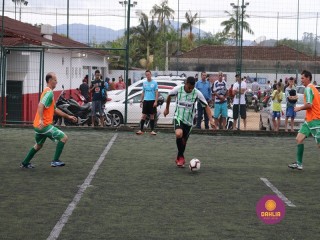 
<a style='margin-left: 5px;' class='btn btn-xs btn-social btn-facebook' href='https://www.facebook.com/sharer/sharer.php?u=https://www.boladovale.com.br/imgs/800-800-90/conteudo/fotos/1326/img0042.jpg' rel='popup' data-width='500' data-height='400'><i class='fa fa-facebook'></i>Compartilhar <span class='hidden-xs'>no Facebook</span>
</a> 
<a class='btn btn-default btn-xs' target='_blank' href='imgs/800-800-90/conteudo/fotos/1326/img0042.jpg'>
<span class='glyphicon glyphicon-cloud-download'></span> Salvar
</a> 
<span></span>