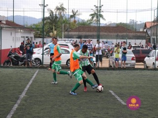 
<a style='margin-left: 5px;' class='btn btn-xs btn-social btn-facebook' href='https://www.facebook.com/sharer/sharer.php?u=https://www.boladovale.com.br/imgs/800-800-90/conteudo/fotos/1326/img0043.jpg' rel='popup' data-width='500' data-height='400'><i class='fa fa-facebook'></i>Compartilhar <span class='hidden-xs'>no Facebook</span>
</a> 
<a class='btn btn-default btn-xs' target='_blank' href='imgs/800-800-90/conteudo/fotos/1326/img0043.jpg'>
<span class='glyphicon glyphicon-cloud-download'></span> Salvar
</a> 
<span></span>