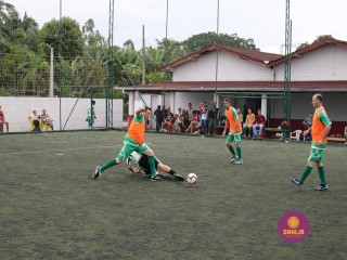 
<a style='margin-left: 5px;' class='btn btn-xs btn-social btn-facebook' href='https://www.facebook.com/sharer/sharer.php?u=https://www.boladovale.com.br/imgs/800-800-90/conteudo/fotos/1326/img0044.jpg' rel='popup' data-width='500' data-height='400'><i class='fa fa-facebook'></i>Compartilhar <span class='hidden-xs'>no Facebook</span>
</a> 
<a class='btn btn-default btn-xs' target='_blank' href='imgs/800-800-90/conteudo/fotos/1326/img0044.jpg'>
<span class='glyphicon glyphicon-cloud-download'></span> Salvar
</a> 
<span></span>