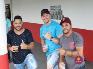 
<a style='margin-left: 5px;' class='btn btn-xs btn-social btn-facebook' href='https://www.facebook.com/sharer/sharer.php?u=https://www.boladovale.com.br/imgs/800-800-90/conteudo/fotos/1326/img0051.jpg' rel='popup' data-width='500' data-height='400'><i class='fa fa-facebook'></i>Compartilhar <span class='hidden-xs'>no Facebook</span>
</a> 
<a class='btn btn-default btn-xs' target='_blank' href='imgs/800-800-90/conteudo/fotos/1326/img0051.jpg'>
<span class='glyphicon glyphicon-cloud-download'></span> Salvar
</a> 
<span></span>