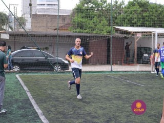 
<a style='margin-left: 5px;' class='btn btn-xs btn-social btn-facebook' href='https://www.facebook.com/sharer/sharer.php?u=https://www.boladovale.com.br/imgs/800-800-90/conteudo/fotos/1326/img9918.jpg' rel='popup' data-width='500' data-height='400'><i class='fa fa-facebook'></i>Compartilhar <span class='hidden-xs'>no Facebook</span>
</a> 
<a class='btn btn-default btn-xs' target='_blank' href='imgs/800-800-90/conteudo/fotos/1326/img9918.jpg'>
<span class='glyphicon glyphicon-cloud-download'></span> Salvar
</a> 
<span></span>