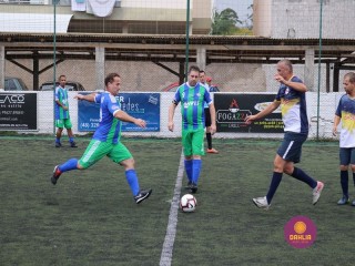 
<a style='margin-left: 5px;' class='btn btn-xs btn-social btn-facebook' href='https://www.facebook.com/sharer/sharer.php?u=https://www.boladovale.com.br/imgs/800-800-90/conteudo/fotos/1326/img9931.jpg' rel='popup' data-width='500' data-height='400'><i class='fa fa-facebook'></i>Compartilhar <span class='hidden-xs'>no Facebook</span>
</a> 
<a class='btn btn-default btn-xs' target='_blank' href='imgs/800-800-90/conteudo/fotos/1326/img9931.jpg'>
<span class='glyphicon glyphicon-cloud-download'></span> Salvar
</a> 
<span></span>