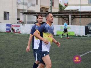 
<a style='margin-left: 5px;' class='btn btn-xs btn-social btn-facebook' href='https://www.facebook.com/sharer/sharer.php?u=https://www.boladovale.com.br/imgs/800-800-90/conteudo/fotos/1326/img9934.jpg' rel='popup' data-width='500' data-height='400'><i class='fa fa-facebook'></i>Compartilhar <span class='hidden-xs'>no Facebook</span>
</a> 
<a class='btn btn-default btn-xs' target='_blank' href='imgs/800-800-90/conteudo/fotos/1326/img9934.jpg'>
<span class='glyphicon glyphicon-cloud-download'></span> Salvar
</a> 
<span></span>