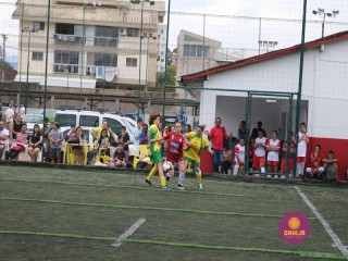 
<a style='margin-left: 5px;' class='btn btn-xs btn-social btn-facebook' href='https://www.facebook.com/sharer/sharer.php?u=https://www.boladovale.com.br/imgs/800-800-90/conteudo/fotos/1326/img9971.jpg' rel='popup' data-width='500' data-height='400'><i class='fa fa-facebook'></i>Compartilhar <span class='hidden-xs'>no Facebook</span>
</a> 
<a class='btn btn-default btn-xs' target='_blank' href='imgs/800-800-90/conteudo/fotos/1326/img9971.jpg'>
<span class='glyphicon glyphicon-cloud-download'></span> Salvar
</a> 
<span></span>
