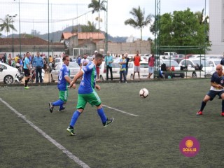 
<a style='margin-left: 5px;' class='btn btn-xs btn-social btn-facebook' href='https://www.facebook.com/sharer/sharer.php?u=https://www.boladovale.com.br/imgs/800-800-90/conteudo/fotos/1326/img9996.jpg' rel='popup' data-width='500' data-height='400'><i class='fa fa-facebook'></i>Compartilhar <span class='hidden-xs'>no Facebook</span>
</a> 
<a class='btn btn-default btn-xs' target='_blank' href='imgs/800-800-90/conteudo/fotos/1326/img9996.jpg'>
<span class='glyphicon glyphicon-cloud-download'></span> Salvar
</a> 
<span></span>