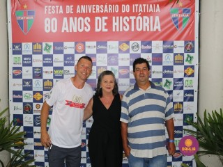 
<a style='margin-left: 5px;' class='btn btn-xs btn-social btn-facebook' href='https://www.facebook.com/sharer/sharer.php?u=https://www.boladovale.com.br/imgs/800-800-90/conteudo/fotos/1327/img0069.jpg' rel='popup' data-width='500' data-height='400'><i class='fa fa-facebook'></i>Compartilhar <span class='hidden-xs'>no Facebook</span>
</a> 
<a class='btn btn-default btn-xs' target='_blank' href='imgs/800-800-90/conteudo/fotos/1327/img0069.jpg'>
<span class='glyphicon glyphicon-cloud-download'></span> Salvar
</a> 
<span></span>