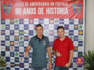 
<a style='margin-left: 5px;' class='btn btn-xs btn-social btn-facebook' href='https://www.facebook.com/sharer/sharer.php?u=https://www.boladovale.com.br/imgs/800-800-90/conteudo/fotos/1327/img0529.jpg' rel='popup' data-width='500' data-height='400'><i class='fa fa-facebook'></i>Compartilhar <span class='hidden-xs'>no Facebook</span>
</a> 
<a class='btn btn-default btn-xs' target='_blank' href='imgs/800-800-90/conteudo/fotos/1327/img0529.jpg'>
<span class='glyphicon glyphicon-cloud-download'></span> Salvar
</a> 
<span></span>