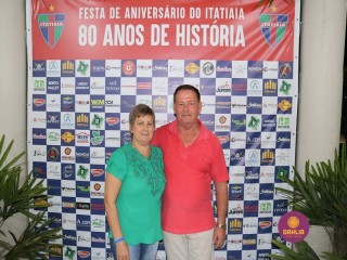
<a style='margin-left: 5px;' class='btn btn-xs btn-social btn-facebook' href='https://www.facebook.com/sharer/sharer.php?u=https://www.boladovale.com.br/imgs/800-800-90/conteudo/fotos/1327/img0577.jpg' rel='popup' data-width='500' data-height='400'><i class='fa fa-facebook'></i>Compartilhar <span class='hidden-xs'>no Facebook</span>
</a> 
<a class='btn btn-default btn-xs' target='_blank' href='imgs/800-800-90/conteudo/fotos/1327/img0577.jpg'>
<span class='glyphicon glyphicon-cloud-download'></span> Salvar
</a> 
<span></span>