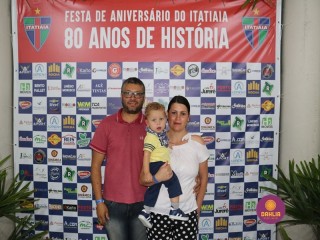 
<a style='margin-left: 5px;' class='btn btn-xs btn-social btn-facebook' href='https://www.facebook.com/sharer/sharer.php?u=https://www.boladovale.com.br/imgs/800-800-90/conteudo/fotos/1327/img0579.jpg' rel='popup' data-width='500' data-height='400'><i class='fa fa-facebook'></i>Compartilhar <span class='hidden-xs'>no Facebook</span>
</a> 
<a class='btn btn-default btn-xs' target='_blank' href='imgs/800-800-90/conteudo/fotos/1327/img0579.jpg'>
<span class='glyphicon glyphicon-cloud-download'></span> Salvar
</a> 
<span></span>