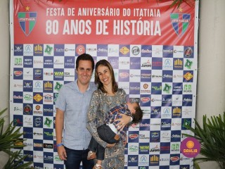 
<a style='margin-left: 5px;' class='btn btn-xs btn-social btn-facebook' href='https://www.facebook.com/sharer/sharer.php?u=https://www.boladovale.com.br/imgs/800-800-90/conteudo/fotos/1327/img0581.jpg' rel='popup' data-width='500' data-height='400'><i class='fa fa-facebook'></i>Compartilhar <span class='hidden-xs'>no Facebook</span>
</a> 
<a class='btn btn-default btn-xs' target='_blank' href='imgs/800-800-90/conteudo/fotos/1327/img0581.jpg'>
<span class='glyphicon glyphicon-cloud-download'></span> Salvar
</a> 
<span></span>