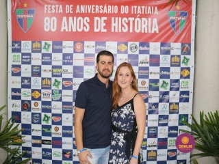 
<a style='margin-left: 5px;' class='btn btn-xs btn-social btn-facebook' href='https://www.facebook.com/sharer/sharer.php?u=https://www.boladovale.com.br/imgs/800-800-90/conteudo/fotos/1327/img0590.jpg' rel='popup' data-width='500' data-height='400'><i class='fa fa-facebook'></i>Compartilhar <span class='hidden-xs'>no Facebook</span>
</a> 
<a class='btn btn-default btn-xs' target='_blank' href='imgs/800-800-90/conteudo/fotos/1327/img0590.jpg'>
<span class='glyphicon glyphicon-cloud-download'></span> Salvar
</a> 
<span></span>