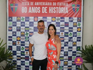 
<a style='margin-left: 5px;' class='btn btn-xs btn-social btn-facebook' href='https://www.facebook.com/sharer/sharer.php?u=https://www.boladovale.com.br/imgs/800-800-90/conteudo/fotos/1327/img0603.jpg' rel='popup' data-width='500' data-height='400'><i class='fa fa-facebook'></i>Compartilhar <span class='hidden-xs'>no Facebook</span>
</a> 
<a class='btn btn-default btn-xs' target='_blank' href='imgs/800-800-90/conteudo/fotos/1327/img0603.jpg'>
<span class='glyphicon glyphicon-cloud-download'></span> Salvar
</a> 
<span></span>