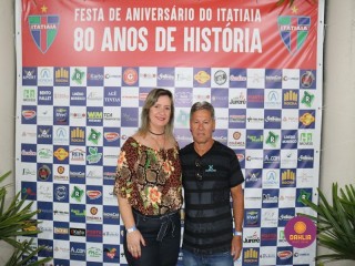 
<a style='margin-left: 5px;' class='btn btn-xs btn-social btn-facebook' href='https://www.facebook.com/sharer/sharer.php?u=https://www.boladovale.com.br/imgs/800-800-90/conteudo/fotos/1327/img0620.jpg' rel='popup' data-width='500' data-height='400'><i class='fa fa-facebook'></i>Compartilhar <span class='hidden-xs'>no Facebook</span>
</a> 
<a class='btn btn-default btn-xs' target='_blank' href='imgs/800-800-90/conteudo/fotos/1327/img0620.jpg'>
<span class='glyphicon glyphicon-cloud-download'></span> Salvar
</a> 
<span></span>