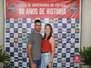 
<a style='margin-left: 5px;' class='btn btn-xs btn-social btn-facebook' href='https://www.facebook.com/sharer/sharer.php?u=https://www.boladovale.com.br/imgs/800-800-90/conteudo/fotos/1327/img0625.jpg' rel='popup' data-width='500' data-height='400'><i class='fa fa-facebook'></i>Compartilhar <span class='hidden-xs'>no Facebook</span>
</a> 
<a class='btn btn-default btn-xs' target='_blank' href='imgs/800-800-90/conteudo/fotos/1327/img0625.jpg'>
<span class='glyphicon glyphicon-cloud-download'></span> Salvar
</a> 
<span></span>