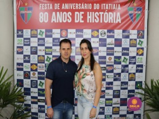 
<a style='margin-left: 5px;' class='btn btn-xs btn-social btn-facebook' href='https://www.facebook.com/sharer/sharer.php?u=https://www.boladovale.com.br/imgs/800-800-90/conteudo/fotos/1327/img0627.jpg' rel='popup' data-width='500' data-height='400'><i class='fa fa-facebook'></i>Compartilhar <span class='hidden-xs'>no Facebook</span>
</a> 
<a class='btn btn-default btn-xs' target='_blank' href='imgs/800-800-90/conteudo/fotos/1327/img0627.jpg'>
<span class='glyphicon glyphicon-cloud-download'></span> Salvar
</a> 
<span></span>