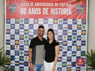 
<a style='margin-left: 5px;' class='btn btn-xs btn-social btn-facebook' href='https://www.facebook.com/sharer/sharer.php?u=https://www.boladovale.com.br/imgs/800-800-90/conteudo/fotos/1327/img0633.jpg' rel='popup' data-width='500' data-height='400'><i class='fa fa-facebook'></i>Compartilhar <span class='hidden-xs'>no Facebook</span>
</a> 
<a class='btn btn-default btn-xs' target='_blank' href='imgs/800-800-90/conteudo/fotos/1327/img0633.jpg'>
<span class='glyphicon glyphicon-cloud-download'></span> Salvar
</a> 
<span></span>