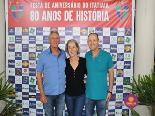 
<a style='margin-left: 5px;' class='btn btn-xs btn-social btn-facebook' href='https://www.facebook.com/sharer/sharer.php?u=https://www.boladovale.com.br/imgs/800-800-90/conteudo/fotos/1327/img0635.jpg' rel='popup' data-width='500' data-height='400'><i class='fa fa-facebook'></i>Compartilhar <span class='hidden-xs'>no Facebook</span>
</a> 
<a class='btn btn-default btn-xs' target='_blank' href='imgs/800-800-90/conteudo/fotos/1327/img0635.jpg'>
<span class='glyphicon glyphicon-cloud-download'></span> Salvar
</a> 
<span></span>