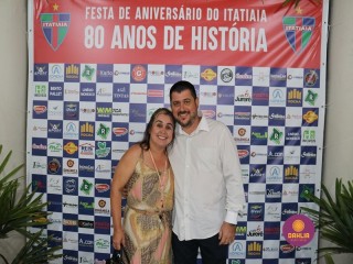 
<a style='margin-left: 5px;' class='btn btn-xs btn-social btn-facebook' href='https://www.facebook.com/sharer/sharer.php?u=https://www.boladovale.com.br/imgs/800-800-90/conteudo/fotos/1327/img0659.jpg' rel='popup' data-width='500' data-height='400'><i class='fa fa-facebook'></i>Compartilhar <span class='hidden-xs'>no Facebook</span>
</a> 
<a class='btn btn-default btn-xs' target='_blank' href='imgs/800-800-90/conteudo/fotos/1327/img0659.jpg'>
<span class='glyphicon glyphicon-cloud-download'></span> Salvar
</a> 
<span></span>