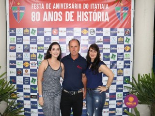 
<a style='margin-left: 5px;' class='btn btn-xs btn-social btn-facebook' href='https://www.facebook.com/sharer/sharer.php?u=https://www.boladovale.com.br/imgs/800-800-90/conteudo/fotos/1327/img0677.jpg' rel='popup' data-width='500' data-height='400'><i class='fa fa-facebook'></i>Compartilhar <span class='hidden-xs'>no Facebook</span>
</a> 
<a class='btn btn-default btn-xs' target='_blank' href='imgs/800-800-90/conteudo/fotos/1327/img0677.jpg'>
<span class='glyphicon glyphicon-cloud-download'></span> Salvar
</a> 
<span></span>