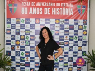 
<a style='margin-left: 5px;' class='btn btn-xs btn-social btn-facebook' href='https://www.facebook.com/sharer/sharer.php?u=https://www.boladovale.com.br/imgs/800-800-90/conteudo/fotos/1327/img0681.jpg' rel='popup' data-width='500' data-height='400'><i class='fa fa-facebook'></i>Compartilhar <span class='hidden-xs'>no Facebook</span>
</a> 
<a class='btn btn-default btn-xs' target='_blank' href='imgs/800-800-90/conteudo/fotos/1327/img0681.jpg'>
<span class='glyphicon glyphicon-cloud-download'></span> Salvar
</a> 
<span></span>