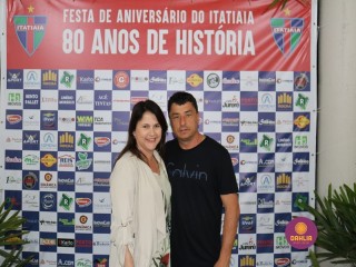 
<a style='margin-left: 5px;' class='btn btn-xs btn-social btn-facebook' href='https://www.facebook.com/sharer/sharer.php?u=https://www.boladovale.com.br/imgs/800-800-90/conteudo/fotos/1327/img0688.jpg' rel='popup' data-width='500' data-height='400'><i class='fa fa-facebook'></i>Compartilhar <span class='hidden-xs'>no Facebook</span>
</a> 
<a class='btn btn-default btn-xs' target='_blank' href='imgs/800-800-90/conteudo/fotos/1327/img0688.jpg'>
<span class='glyphicon glyphicon-cloud-download'></span> Salvar
</a> 
<span></span>