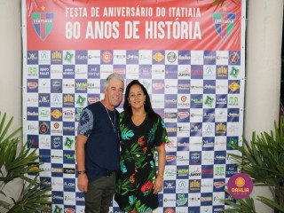 
<a style='margin-left: 5px;' class='btn btn-xs btn-social btn-facebook' href='https://www.facebook.com/sharer/sharer.php?u=https://www.boladovale.com.br/imgs/800-800-90/conteudo/fotos/1327/img0708.jpg' rel='popup' data-width='500' data-height='400'><i class='fa fa-facebook'></i>Compartilhar <span class='hidden-xs'>no Facebook</span>
</a> 
<a class='btn btn-default btn-xs' target='_blank' href='imgs/800-800-90/conteudo/fotos/1327/img0708.jpg'>
<span class='glyphicon glyphicon-cloud-download'></span> Salvar
</a> 
<span></span>