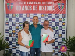 
<a style='margin-left: 5px;' class='btn btn-xs btn-social btn-facebook' href='https://www.facebook.com/sharer/sharer.php?u=https://www.boladovale.com.br/imgs/800-800-90/conteudo/fotos/1327/img0813.jpg' rel='popup' data-width='500' data-height='400'><i class='fa fa-facebook'></i>Compartilhar <span class='hidden-xs'>no Facebook</span>
</a> 
<a class='btn btn-default btn-xs' target='_blank' href='imgs/800-800-90/conteudo/fotos/1327/img0813.jpg'>
<span class='glyphicon glyphicon-cloud-download'></span> Salvar
</a> 
<span></span>